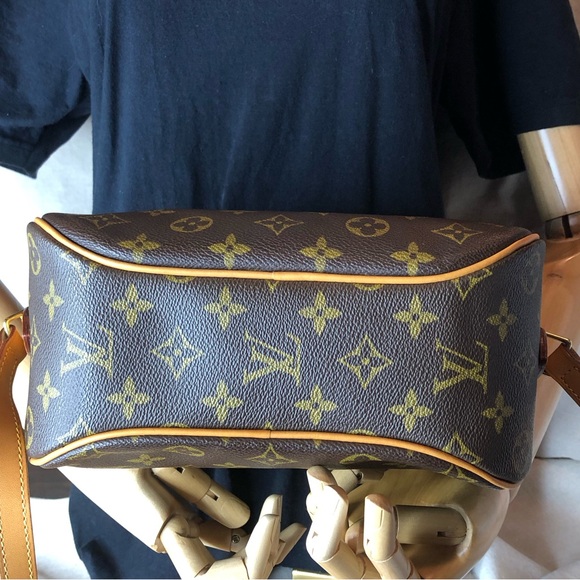 LOUIS VUITTON Monogram Blois Crossbody Shoulder Bag WITH: LV Dust Bag COA - Picture 9 of 17
